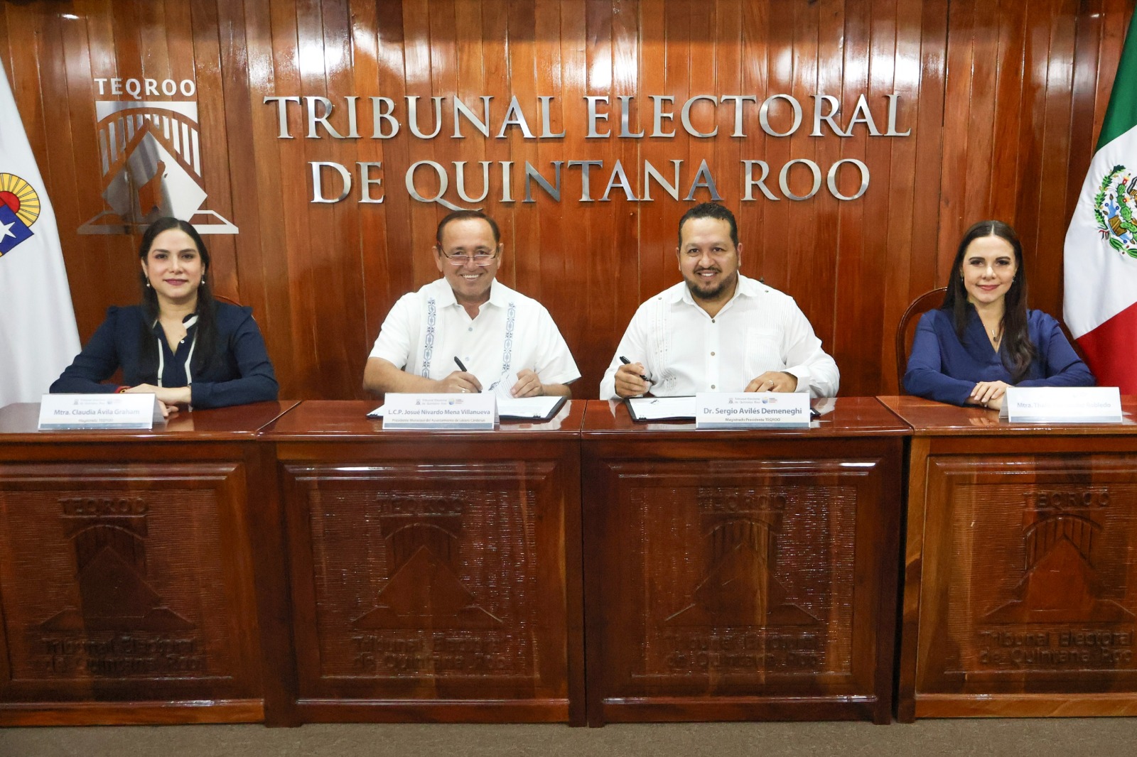 Firma de convenio para fortalecer la cultura democrática inclusiva en Lázaro Cárdenas.