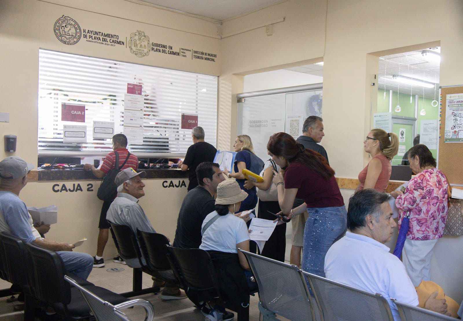 Contribuyentes acuden al programa Descuentos y Estímulos Fiscales 2026 para aprovechar beneficios en el pago del impuesto predial en Playa del Carmen.