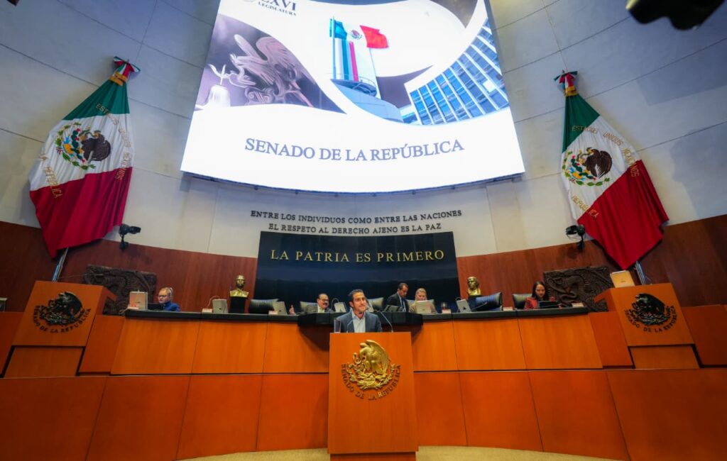 Senado avala reforma que impulsa la jornada laboral 40 horas en México.