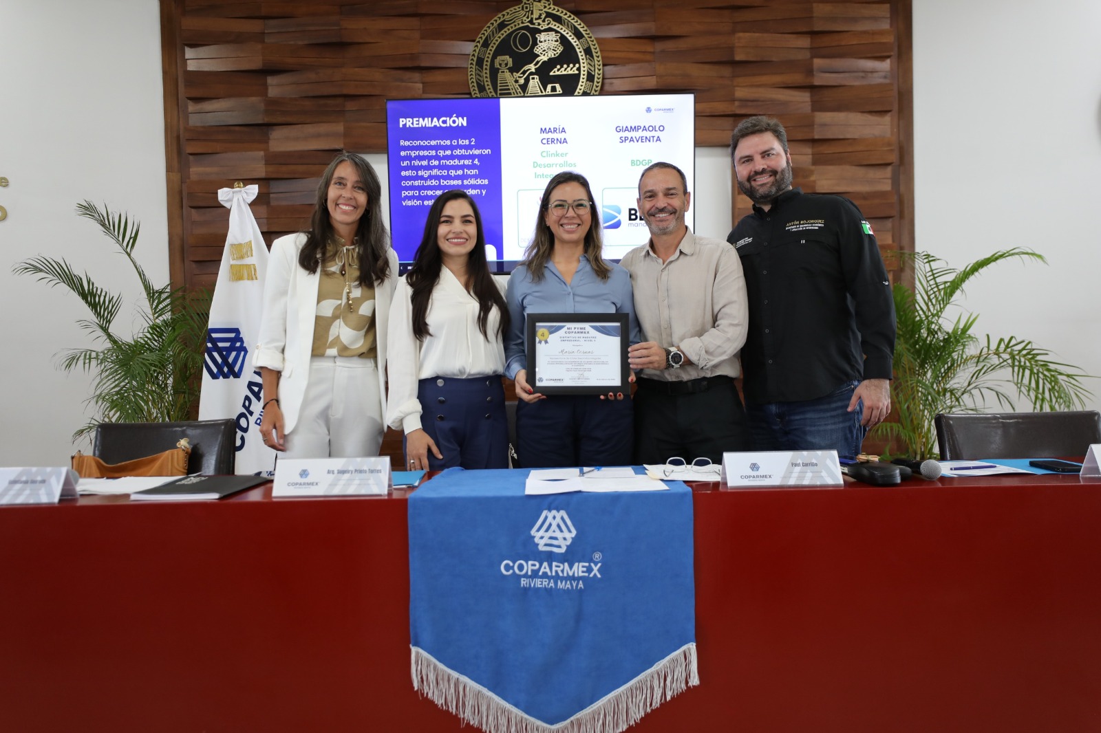 Firma de convenio y presentación del programa Mi Pyme Coparmex para fortalecer a las MiPyMEs en la Riviera Maya.