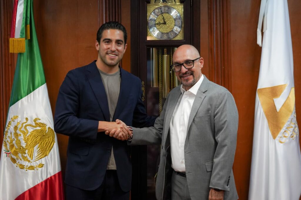Encuentro de Gino Segura con empresarios del sector turístico para impulsar el turismo sostenible y desarrollo económico en las regiones.
