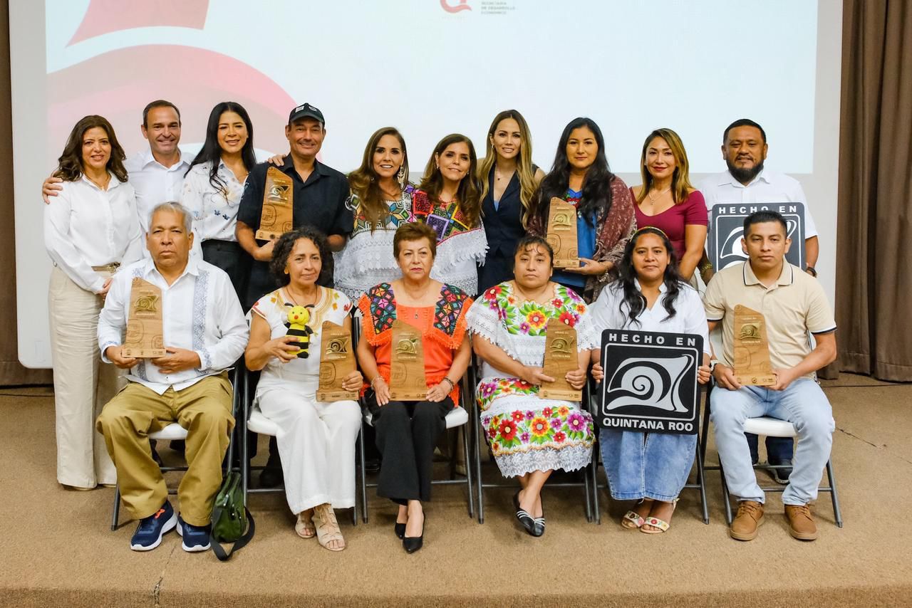 Entrega del distintivo Hecho en Quintana Roo a MiPyMEs fortalece la economía local y el talento estatal
