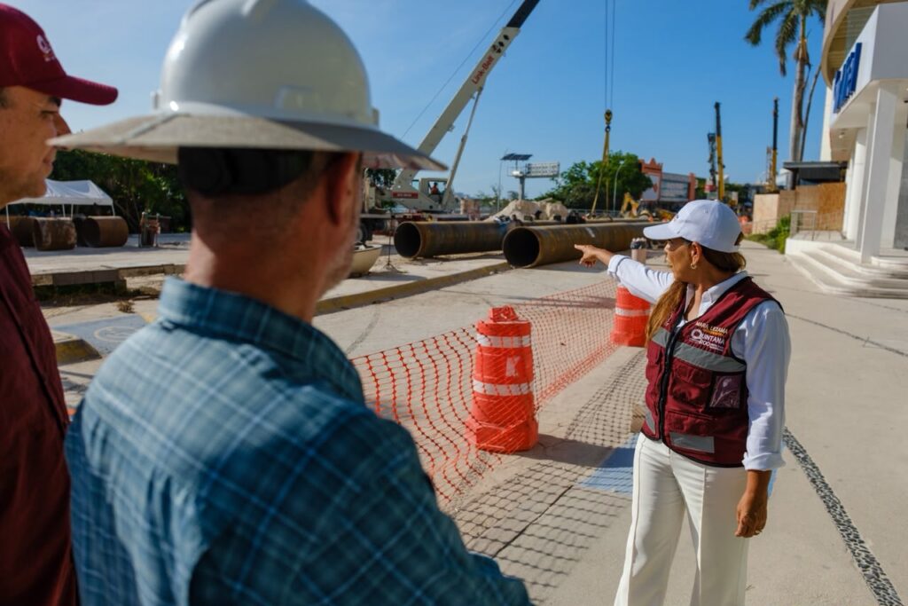 Trabajos del Distribuidor Vial Kukulcán avanzan para fortalecer la conectividad y agilizar la movilidad en Cancún.