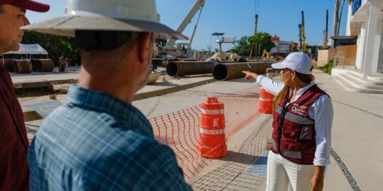 Trabajos del Distribuidor Vial Kukulcán avanzan para fortalecer la conectividad y agilizar la movilidad en Cancún.