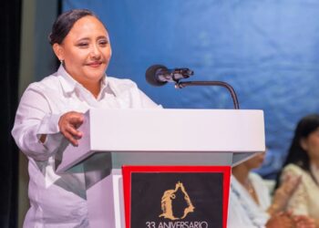 Sesión Solemne por el Aniversario Playa del Carmen, donde se conmemoraron 33 años de la creación del municipio y su desarrollo histórico.
