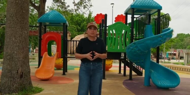 Familias disfrutan del Parque Chun-Yah, nuevo espacio público destinado a la recreación y la convivencia comunitaria en Felipe Carrillo Puerto.