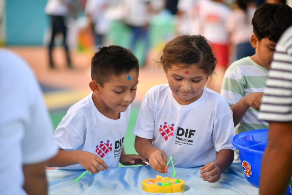 Niñas y niños participan en actividades recreativas, deportivas y culturales durante el Verano infantil en Felipe Carrillo Puerto.